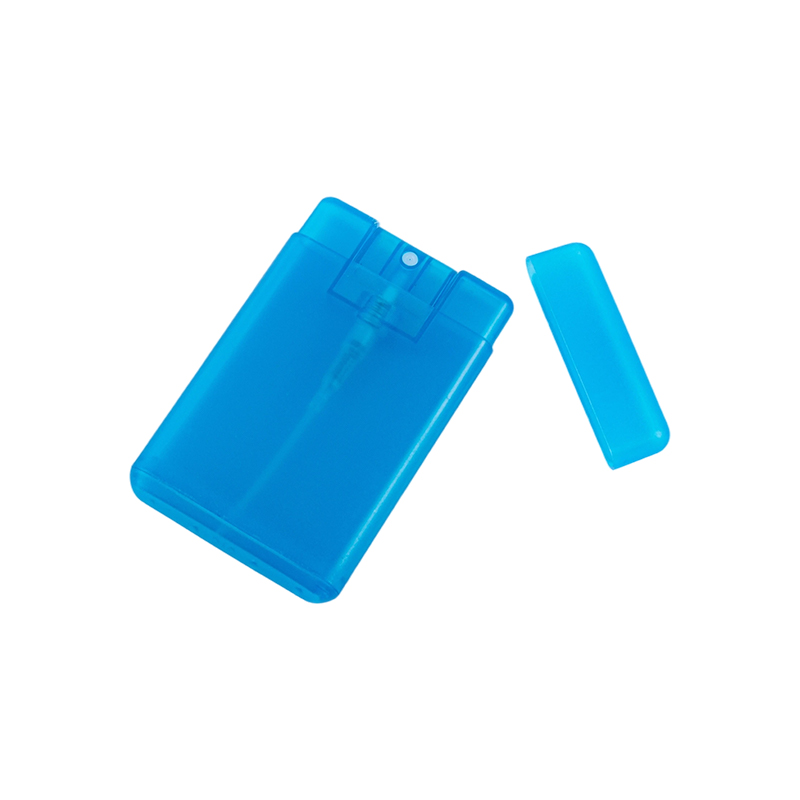 더스트 캡이 포함된 카드형 스프레이 병